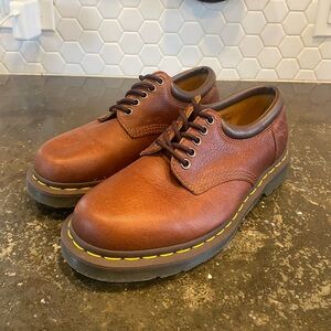 Dr. Martens Oxford Shoe